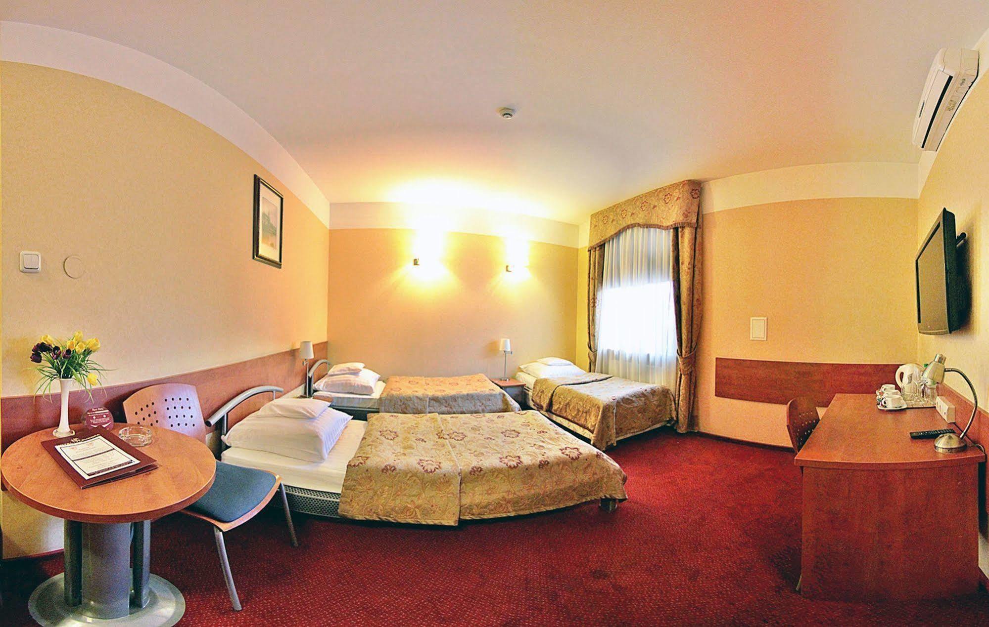 Hotel Europa Kalisz  Luaran gambar